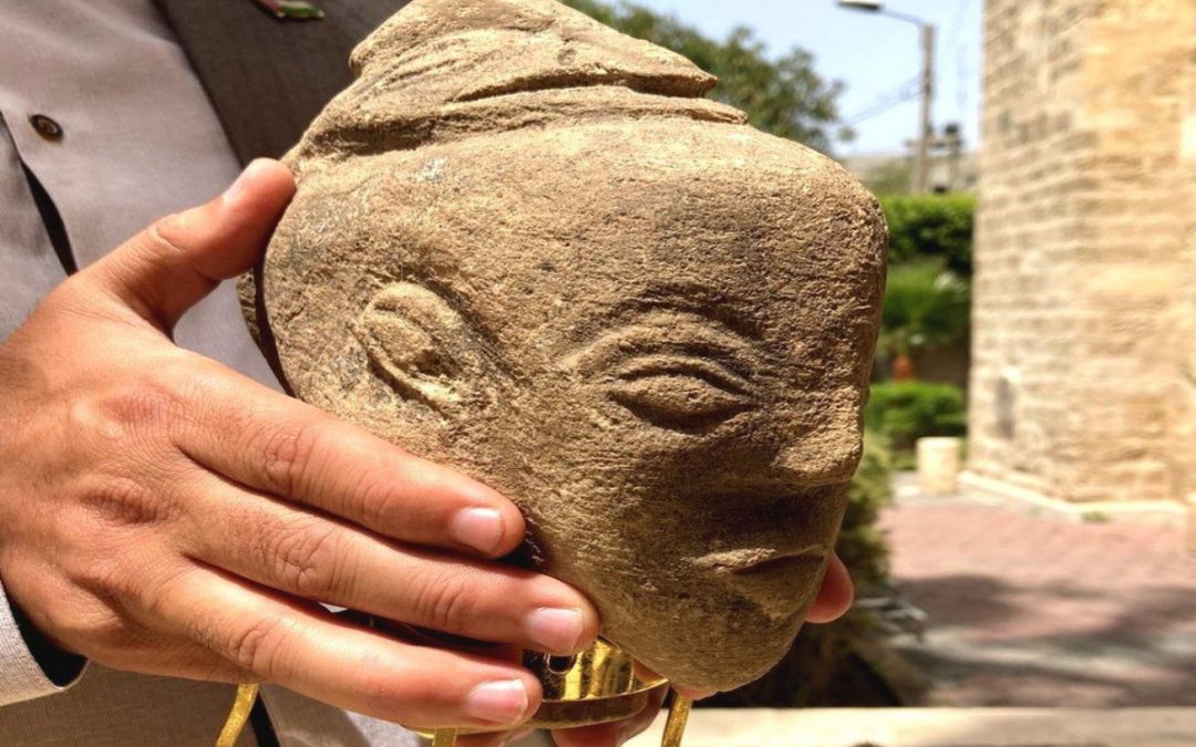 Négyezerötszáz éves szoborfejet talált egy gázai földműves