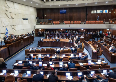 Az izraeli parlament megszavazta az igazságszolgáltatás átalakításának első törvényeit