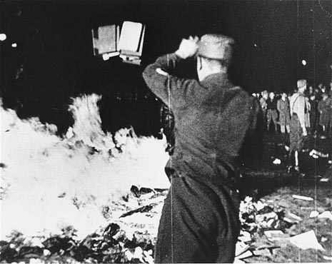 Kilencven éve zajlott le a hírhedt náci könyvégetés