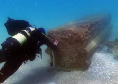 Római kori márványrakományt találtak a tengerben Izraelben