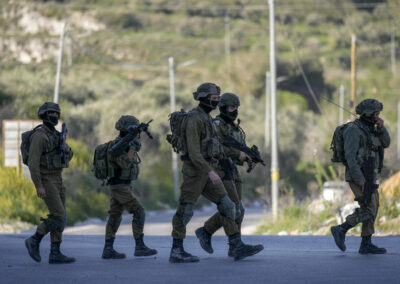 Izraelben készenléti állapotban várják a palesztinok válaszát a kedd izraeli légicsapásokra