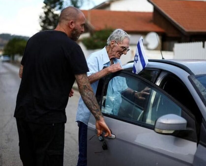 Izrael újabb tizennégy határ menti települést evakuál