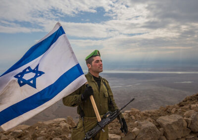 Izrael 360 ezer tartalékos mozgósítását jelentette