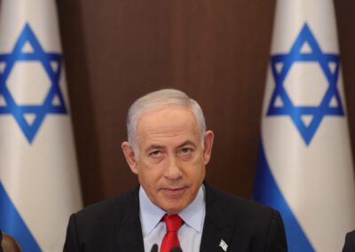 A koalíciós pártok vezetői nemzeti egységkormány alakításával bízták meg Benjámin Netanjahut
