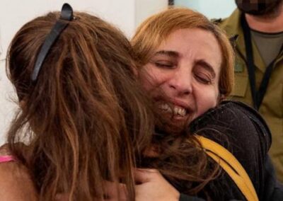 Harminc túszt adott át a Hamász az elmúlt két napban Izraelnek