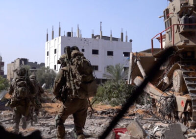 Az izraeli csapatok „Gázaváros szívében vannak”