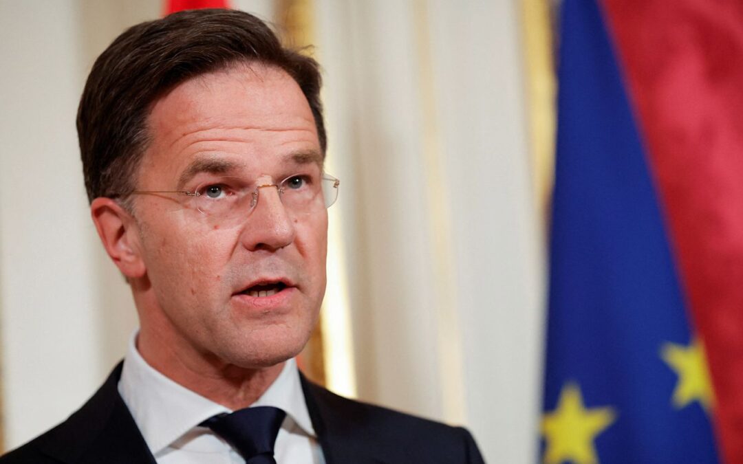 Holland miniszterelnök: “nem hagyhatjuk figyelmen kívül október 7-ét”