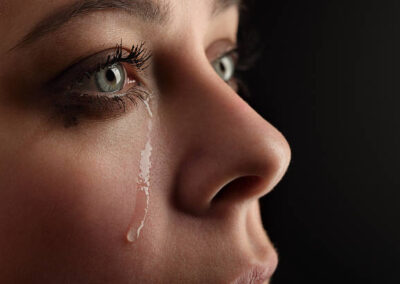 Egy izraeli kutatás szerint a női könnyek illata csökkenti a férfiak agresszióját