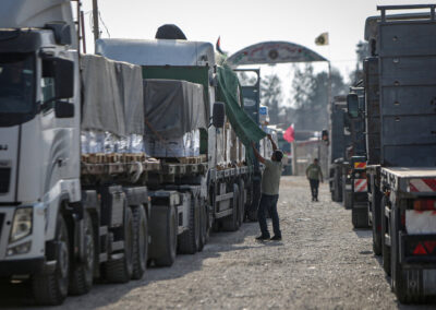 Izrael új átkelőhelyet nyitott a Gázai övezetbe szánt humanitárius segélyszállítmányoknak