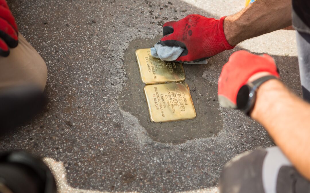 Újabb botlatóköveket helyeznek ma el a XVI. kerületben