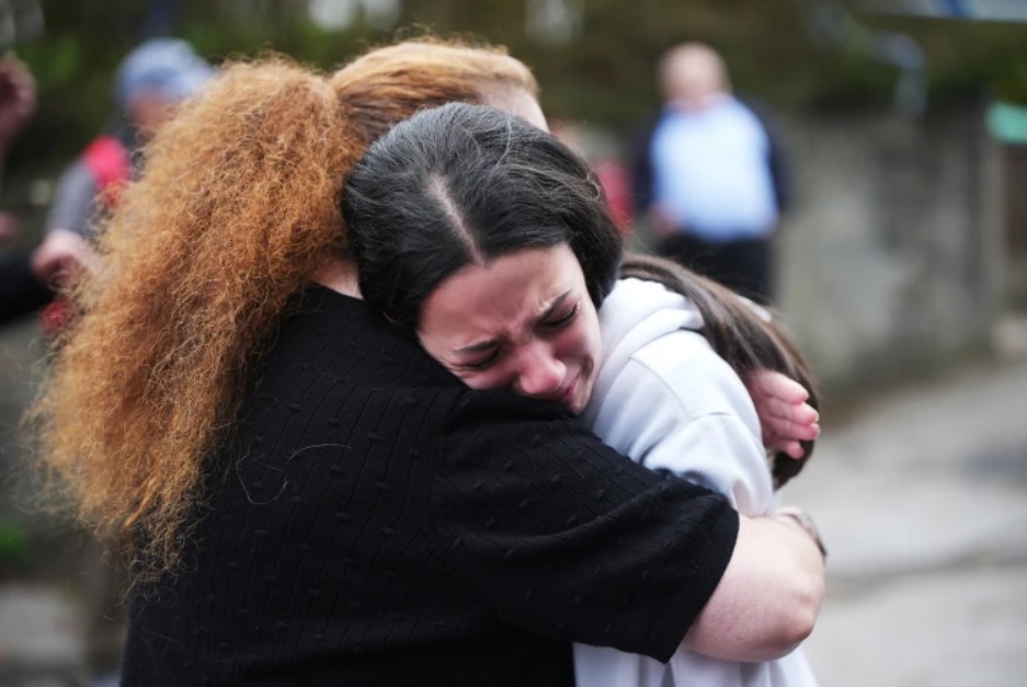 Késeléses és gázolásos terrortámadás történt egy manchesteri zsinagógánál