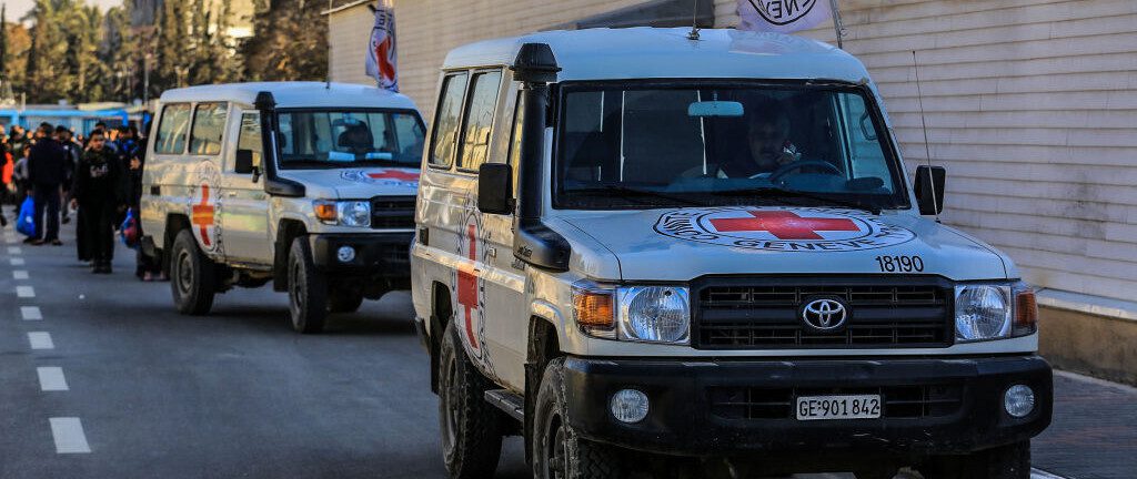 A Hamász átadta két izraeli túsz holttestét