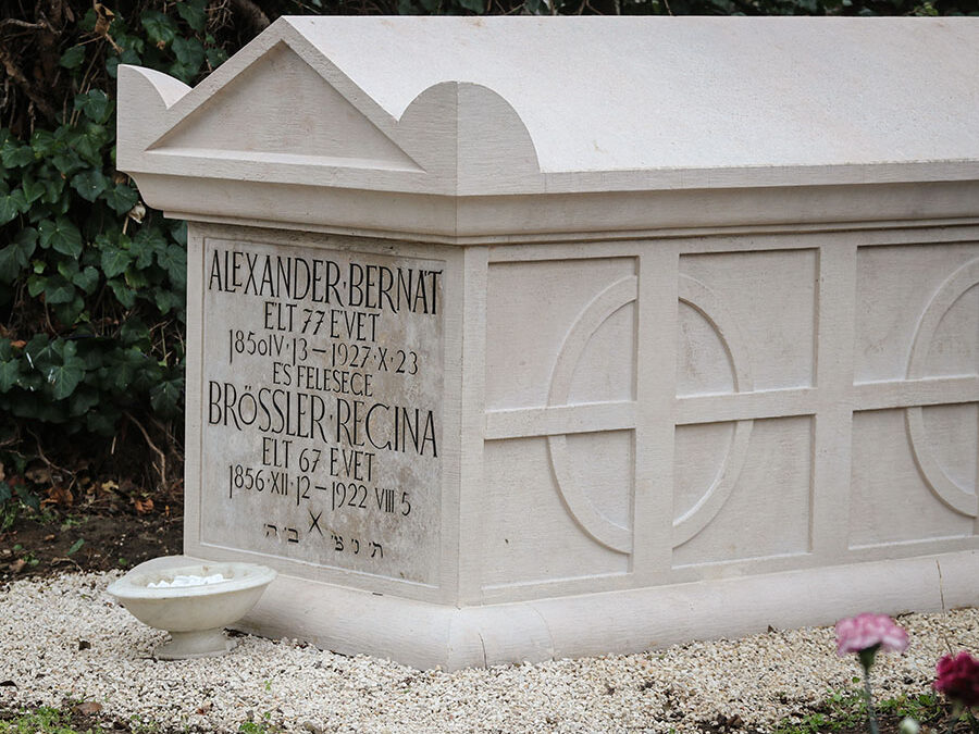 Alexander Bernátra emlékeztünk a Kozma utcai temetőben