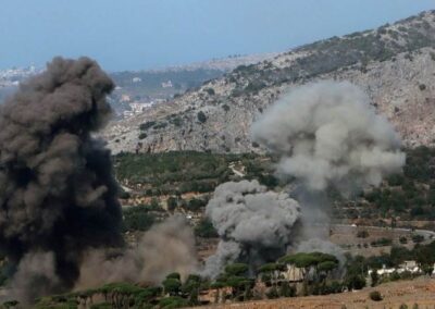 Az izraeli hadsereg figyelmeztetések után légicsapásokat mért a Hezbollah dél-libanoni célpontjaira