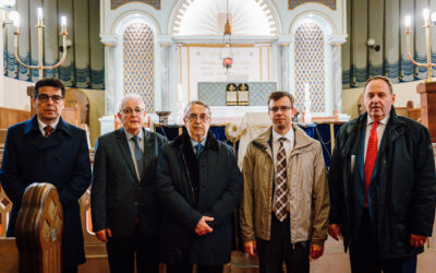A BZSH újpesti zsinagógájába látogatott az uniós ügyekért felelős miniszter
