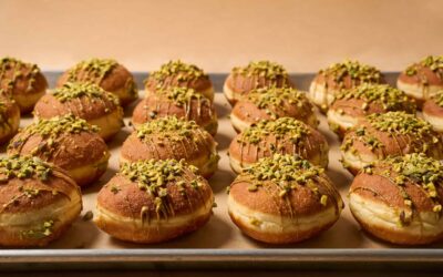 Terjednek az újdonságok, de továbbra is hanukai sláger a hagyományos lekváros fánk