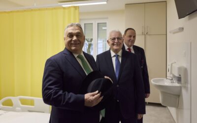Orbán Viktor a Szeretetkórházban: „Érezhető az a plusz lelkiség, ami a vallásos jelleg sajátja”