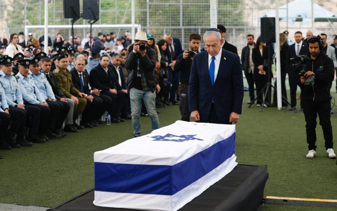 Állami vezetők is részt vettek Izraelben annak a rendőrnek a temetésén, akinek a holtteste utolsóként került haza a Gázai övezetből