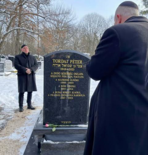 Felavatták a Frankel zsinagóga korábbi elnökének sírkövét