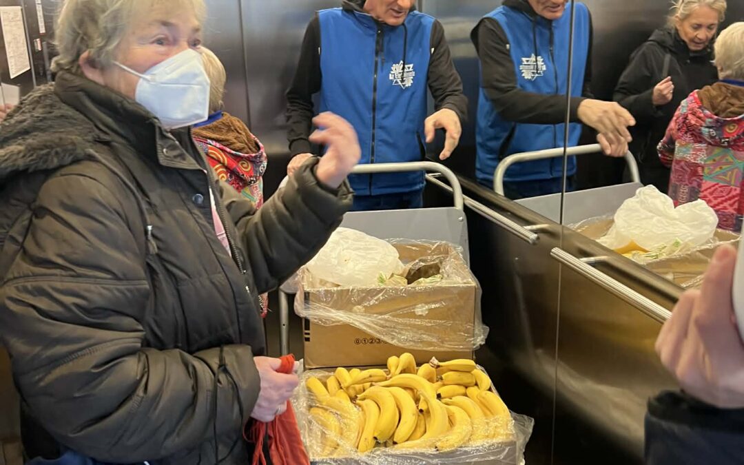 Ha Tu Bisvát, akkor szokás szerint friss gyümölcsökkel látja el a betegeket a Frankel körzet