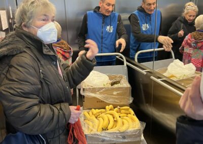 Ha Tu Bisvát, akkor szokás szerint friss gyümölcsökkel látja el a betegeket a Frankel körzet