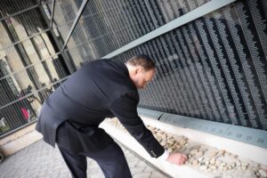 Mester Tamás, a BZSH elnöke a holokauszt magyarországi áldozatainak emléknapi megemlékezésén